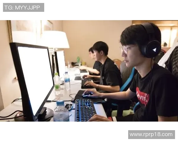 EDG战队在大师赛积分榜上以99分稳居第一位置，展现强劲实力